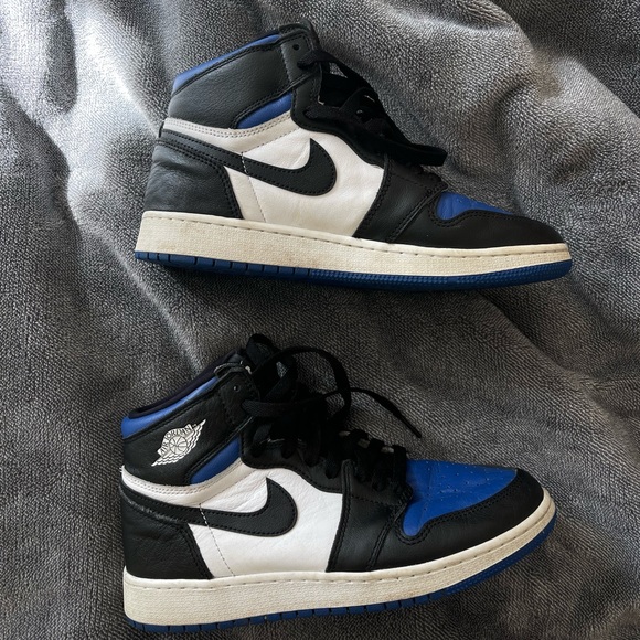 Nike Shoes - Air jordan 1 highs